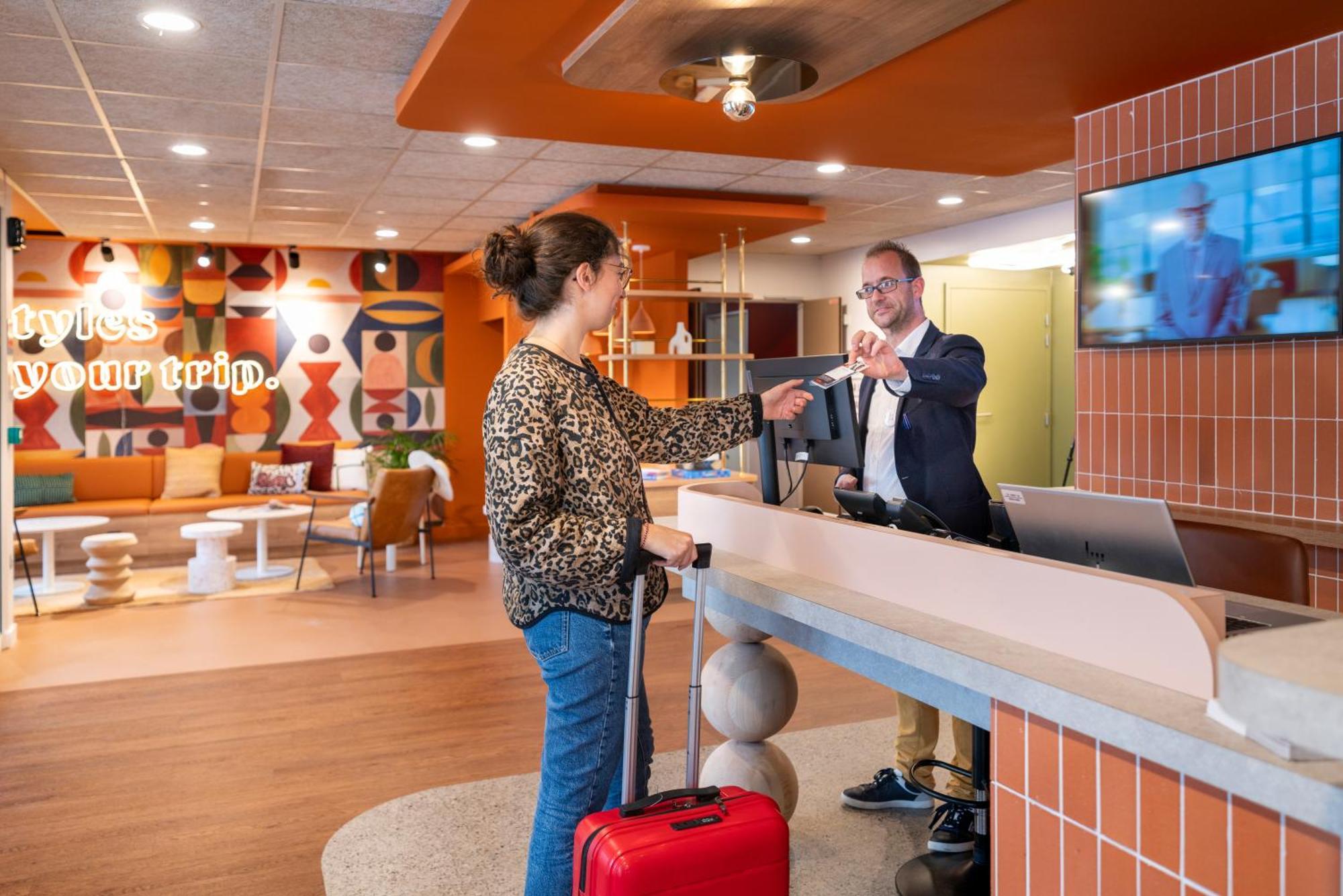 Hotel Ibis Styles Prevessin Geneve Aeroport Extérieur photo
