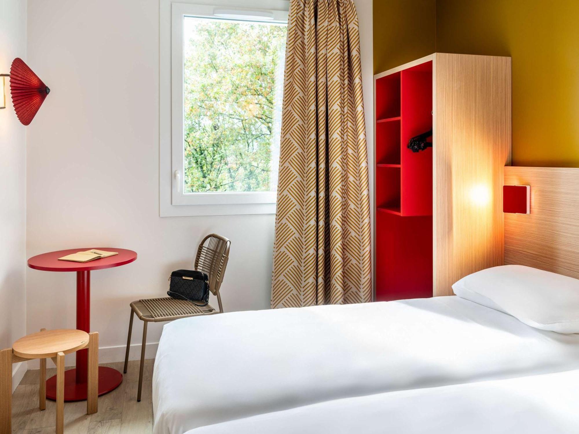 Hotel Ibis Styles Prevessin Geneve Aeroport Extérieur photo